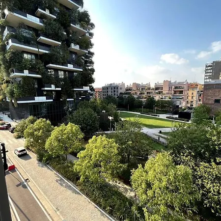 Sotto Il Bosco Verticale House Apartment *